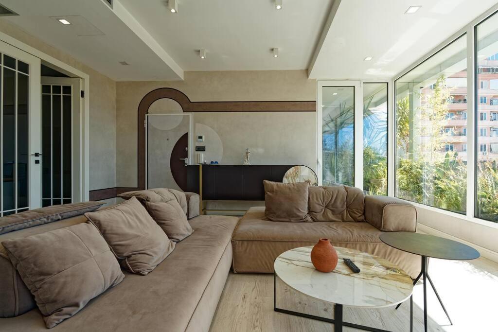 Luxurious Central *