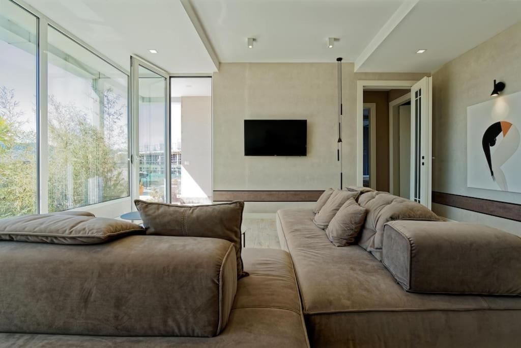Luxurious Central Apartment Tirana
